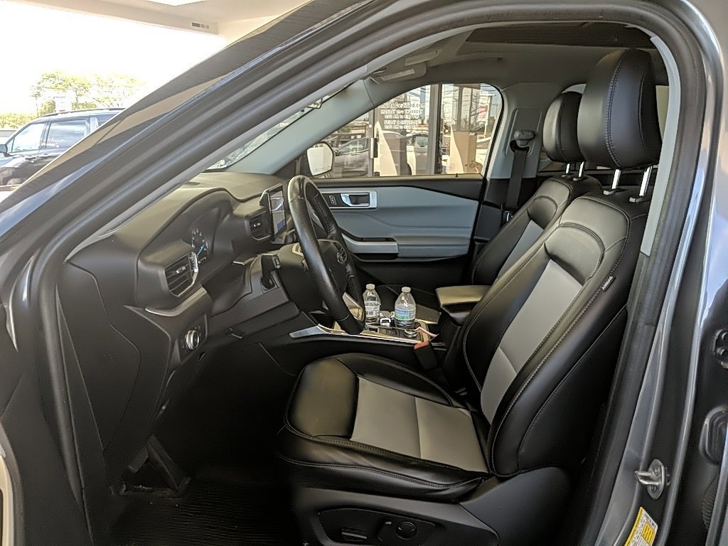 Certified 2022 Ford Explorer XLT w/ Equipment Group 202A image 11