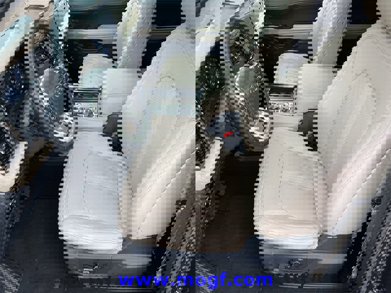 Certified 2024 Ford Expedition Limited image 28