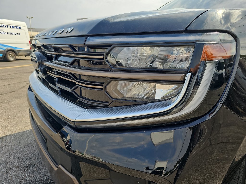 Certified 2025 Ford Expedition King Ranch AWD/4WD image 32