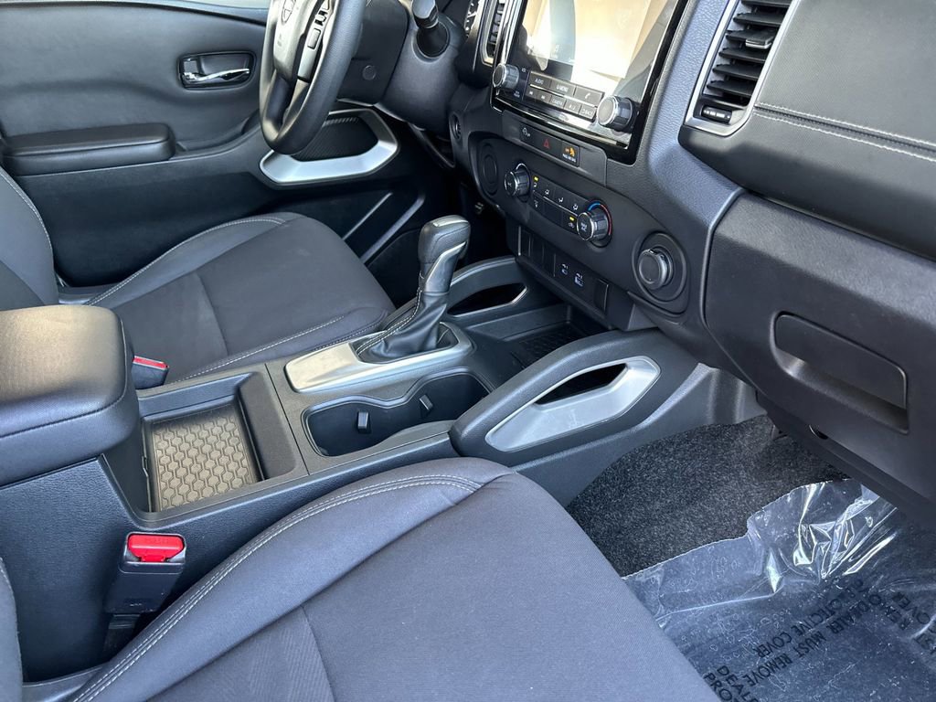 Used 2023 Nissan Frontier SV RWD image 14