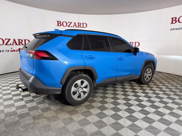 Used 2019 Toyota RAV4 LE FWD image 13
