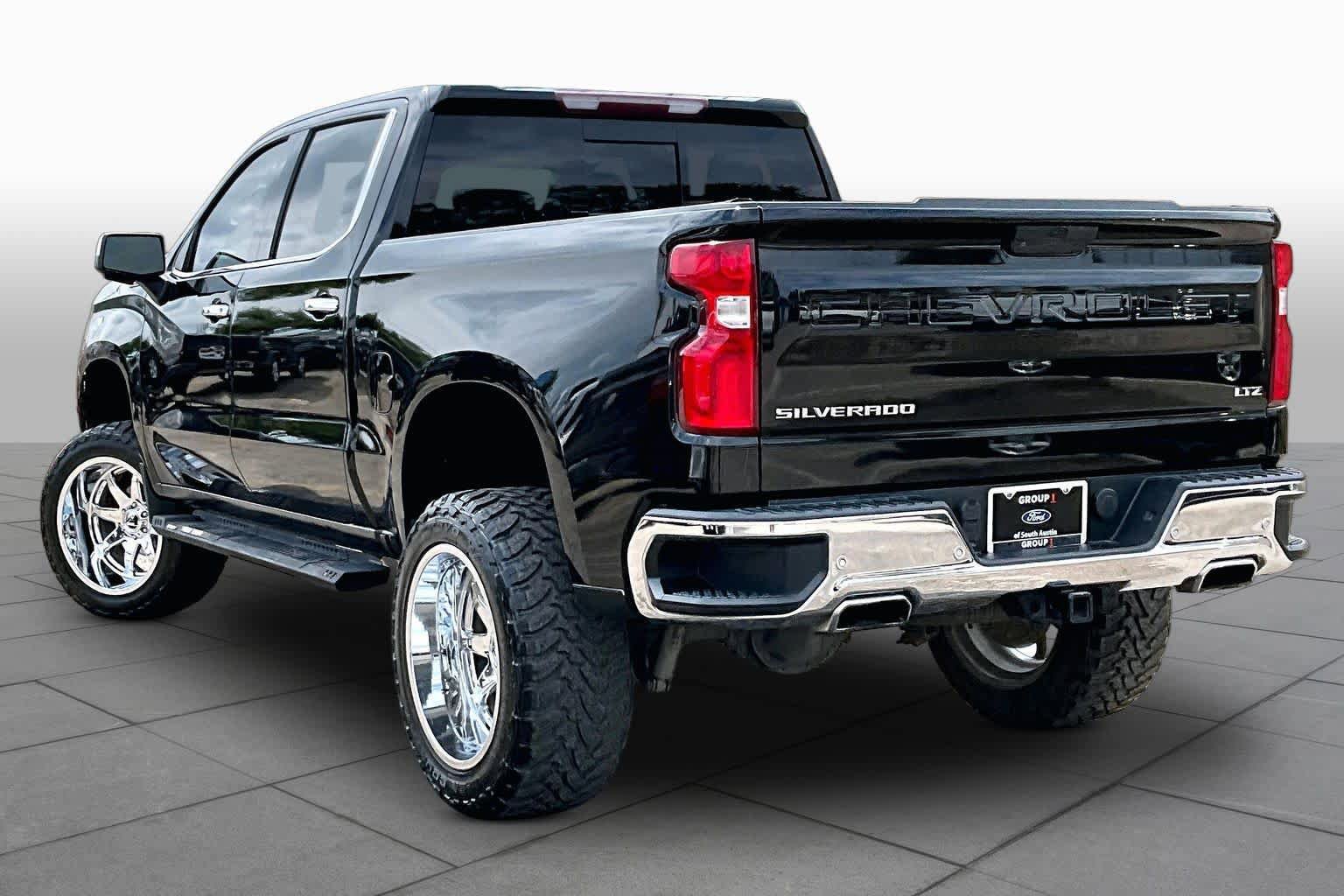 Used 2020 Chevrolet Silverado 1500 LTZ w/ LTZ Plus Package AWD/4WD image 6