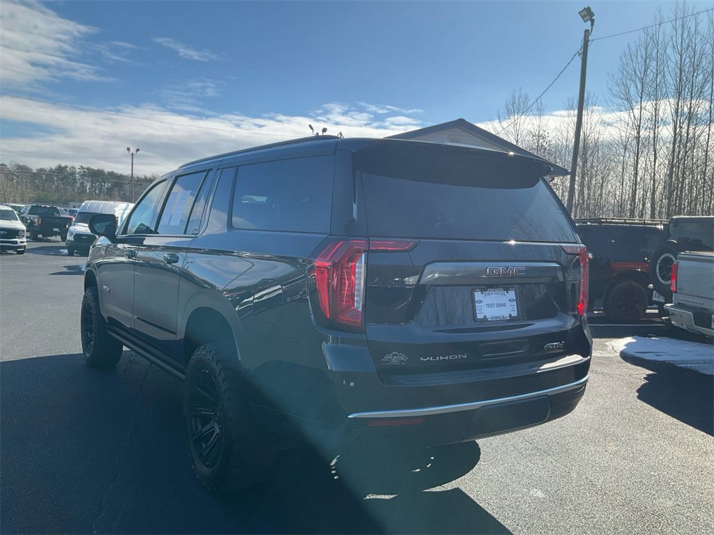 Used 2023 GMC Yukon XL AT4 image 5