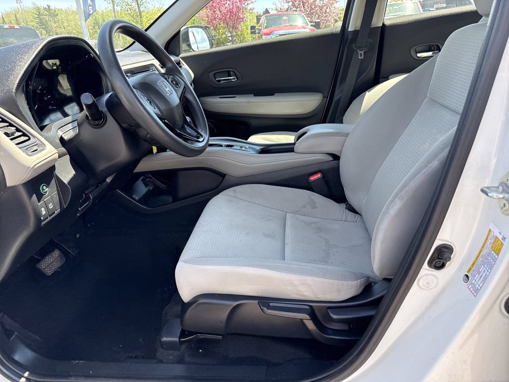 Used 2022 Honda HR-V LX image 11
