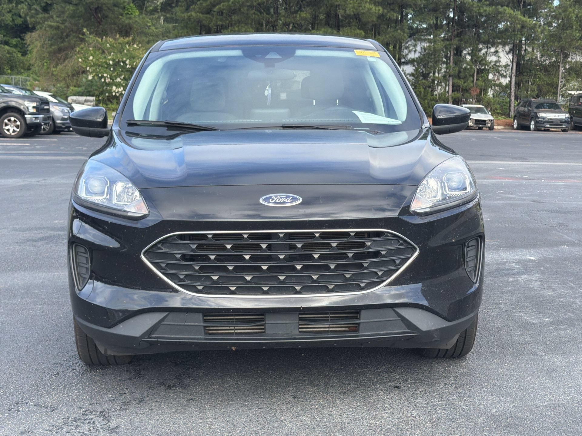 Certified 2022 Ford Escape SE w/ SE Sport Appearance Package FWD image 9