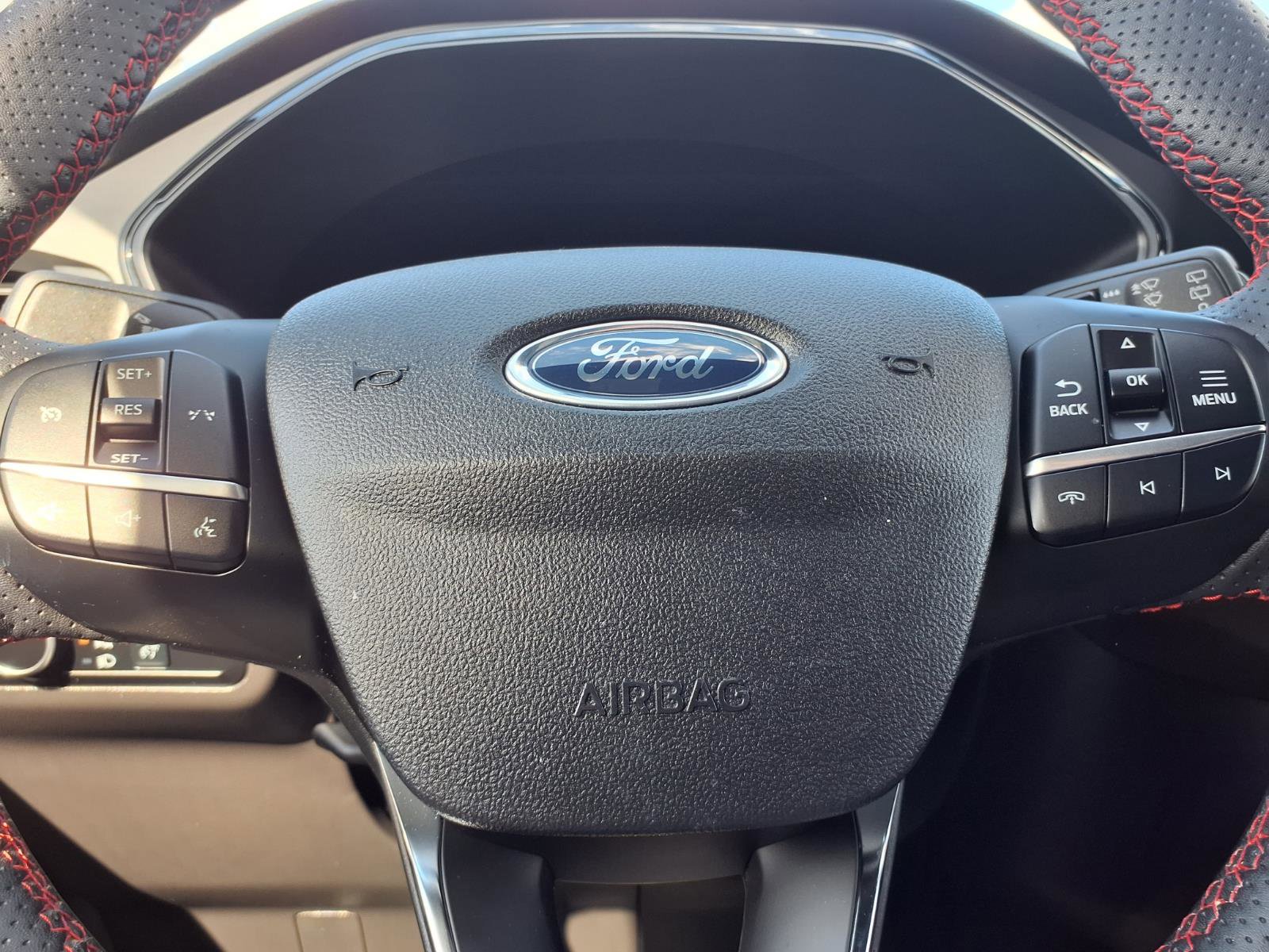 Certified 2024 Ford Escape ST-Line AWD/4WD image 15