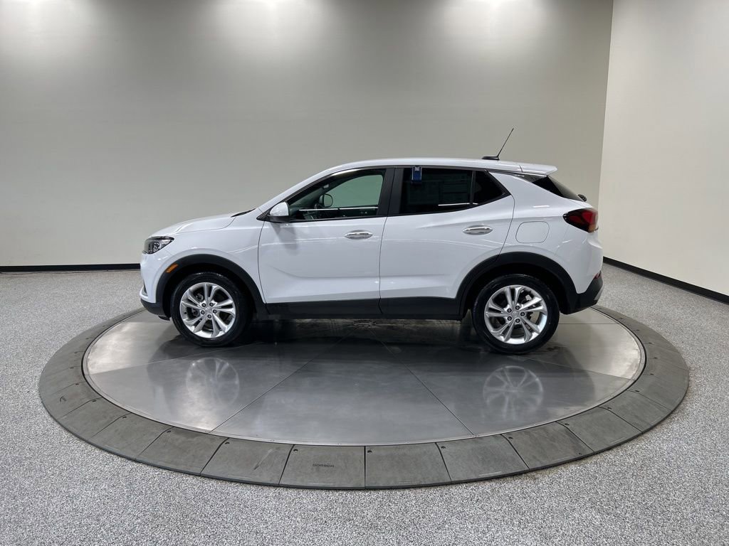 Used 2023 Buick Encore GX Preferred w/ Cold Weather Comfort Package FWD image 2