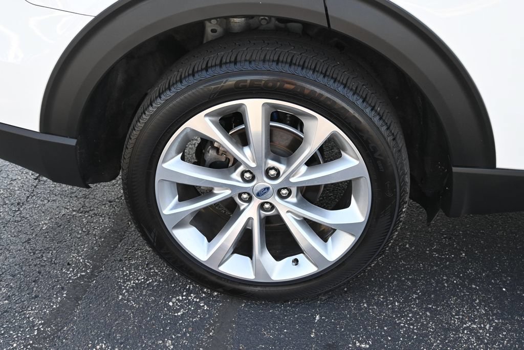 Certified 2021 Ford Explorer Platinum w/ Equipment Group 601A AWD/4WD image 15