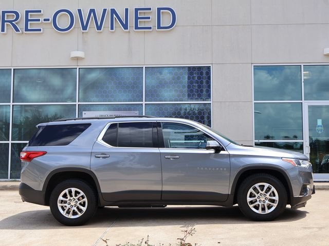 Used 2020 Chevrolet Traverse LT FWD image 2