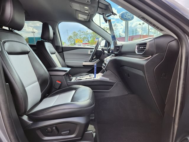 Certified 2023 Ford Explorer XLT w/ Equipment Group 202A AWD/4WD image 13