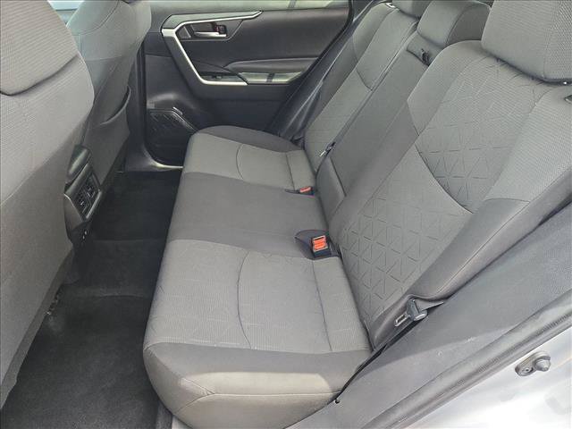 Used 2021 Toyota RAV4 XLE AWD/4WD image 18