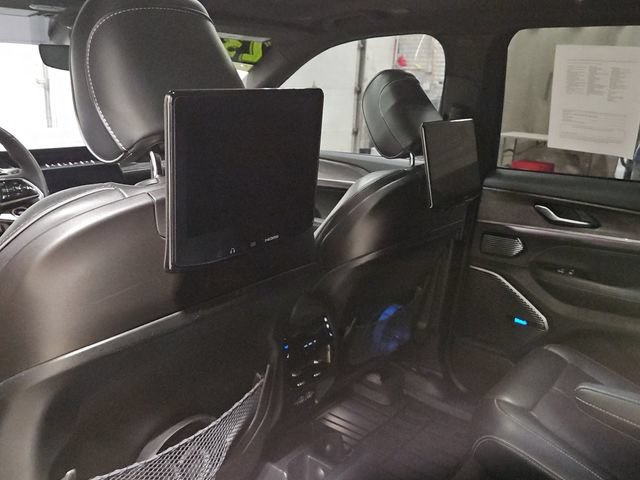 Used 2023 Jeep Grand Cherokee L Overland w/ Rear Seat Video Group I AWD/4WD image 30