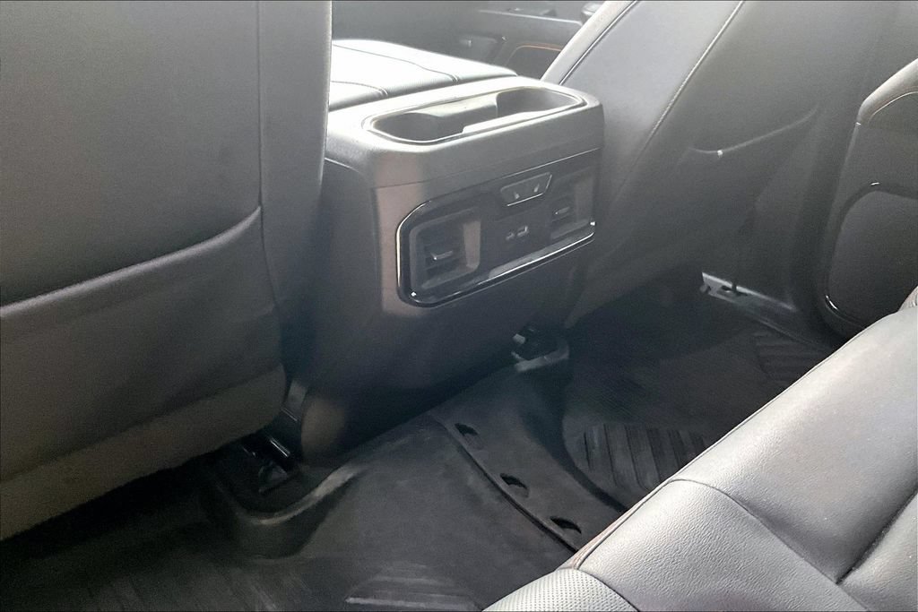 Used 2024 GMC Sierra 1500 AT4 w/ Technology Package AWD/4WD image 33