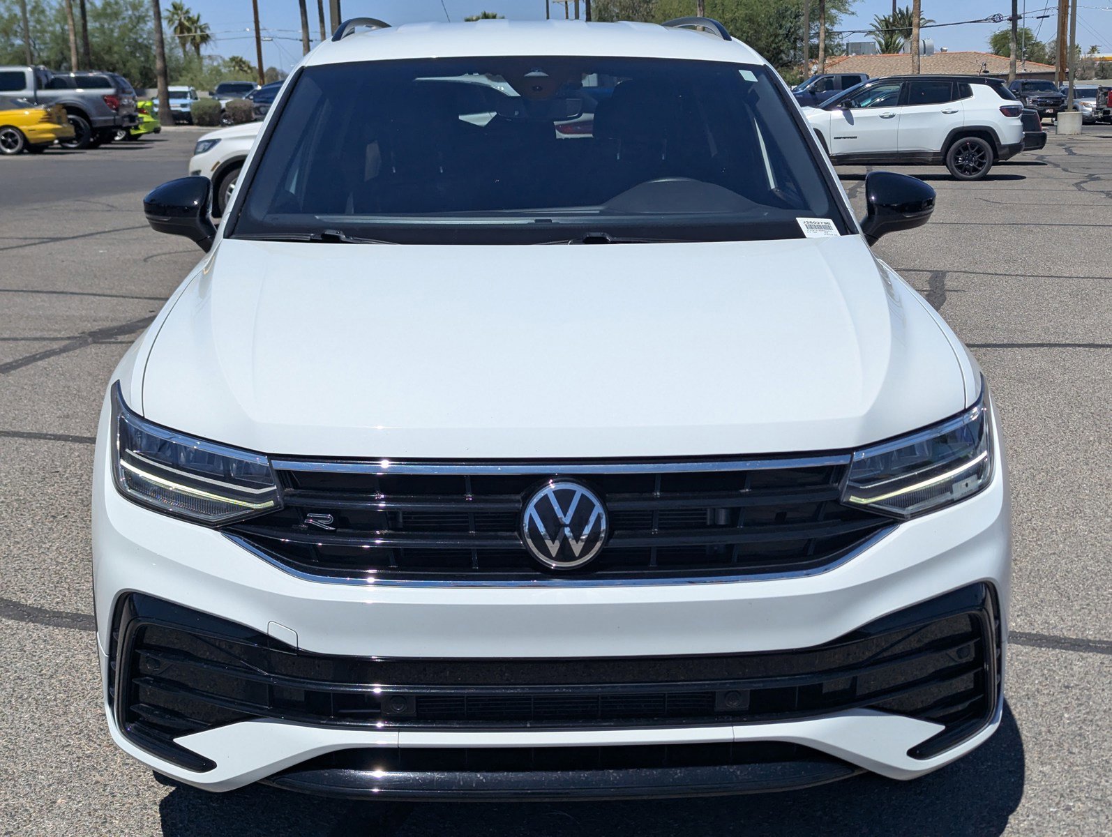 Used 2022 Volkswagen Tiguan SE R-Line FWD image 6