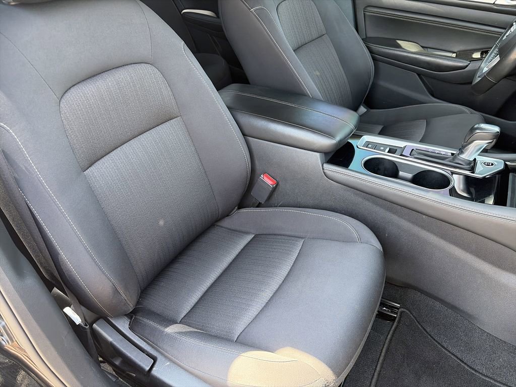 Used 2023 Nissan Altima 2.5 SV w/ SV Premium Package AWD/4WD image 32