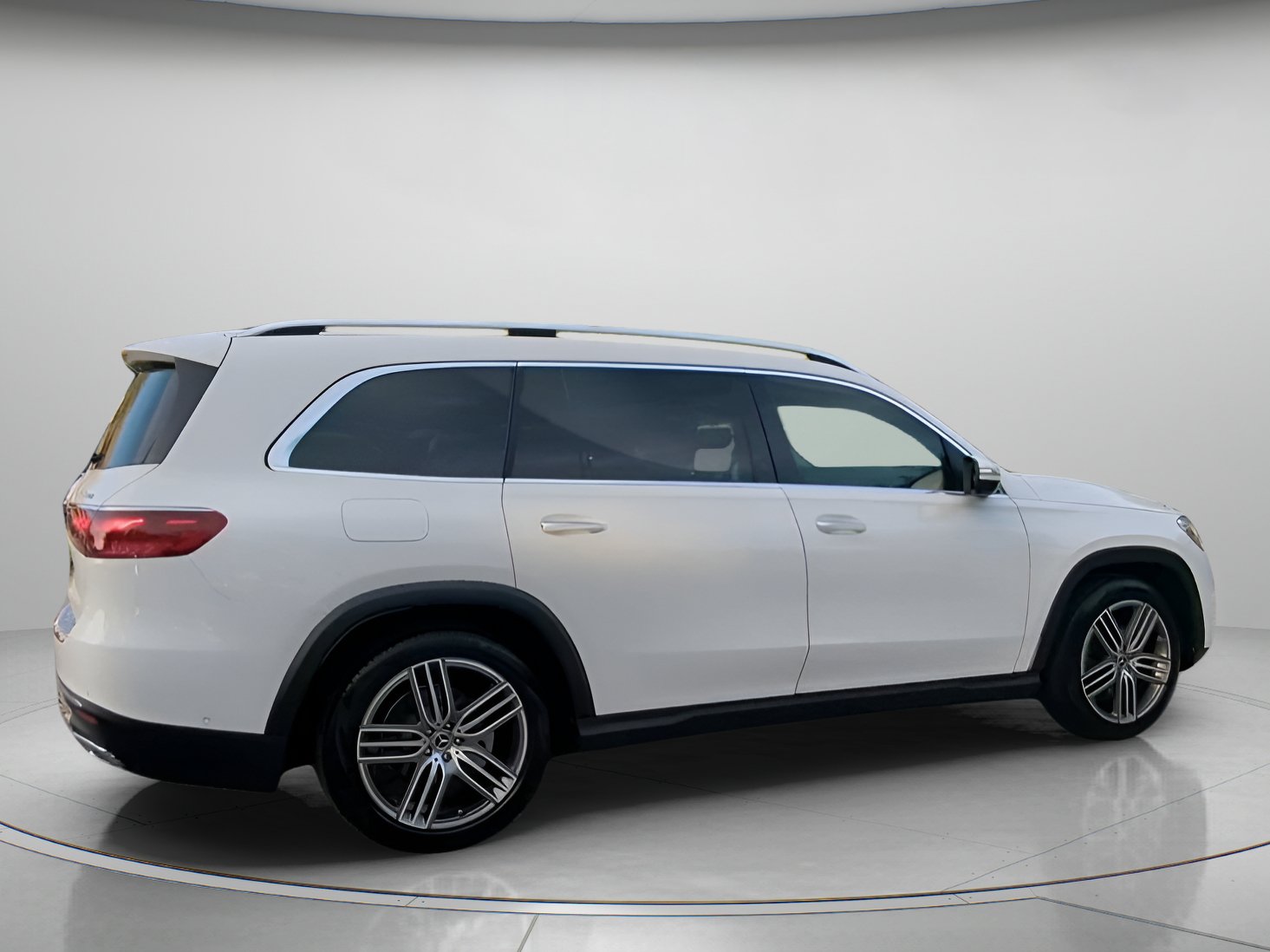 Used 2026 Mercedes-Benz GLS 450 4MATIC image 30