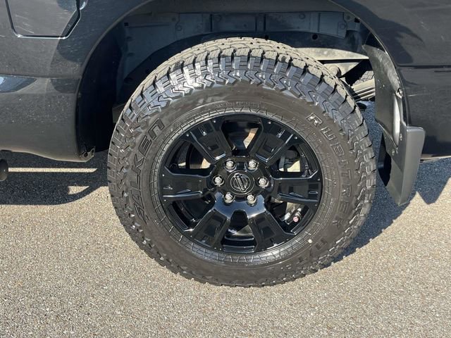 Used 2021 Nissan Titan SV w/ SV Convenience Package image 6