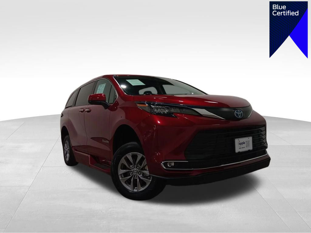 Used 2024 Toyota Sienna XLE w/ XLE Plus Package