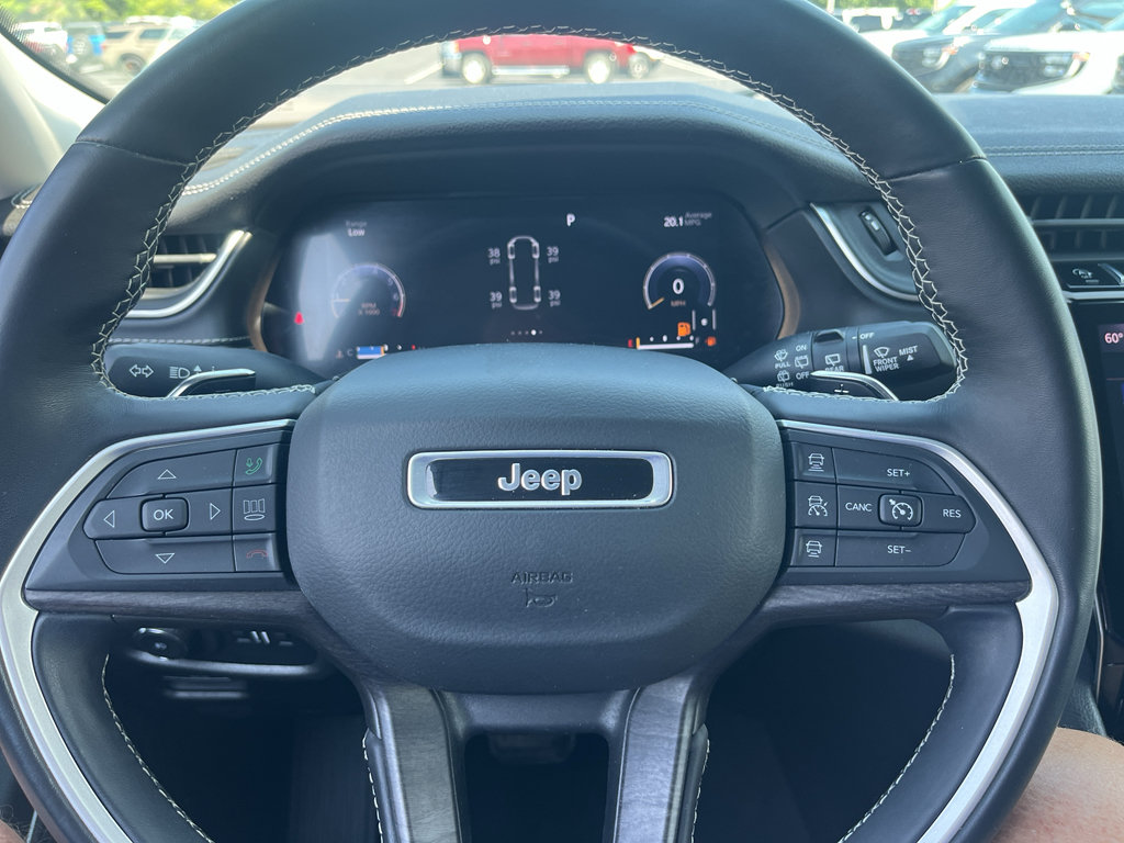 Used 2021 Jeep Grand Cherokee L Limited AWD/4WD image 18