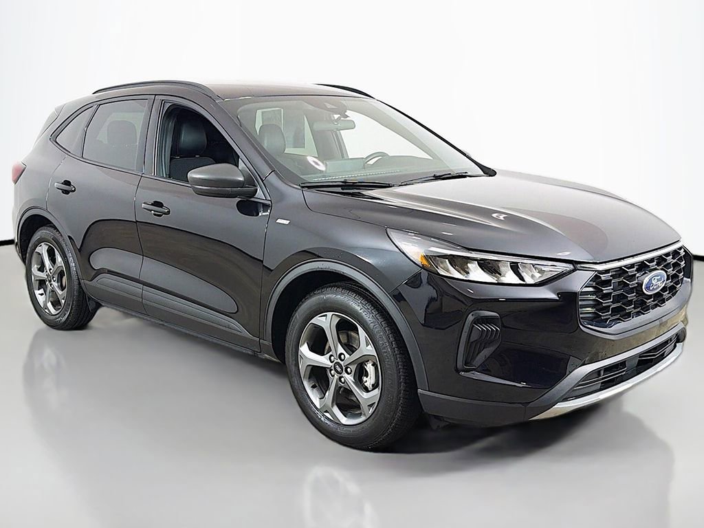 Certified 2025 Ford Escape ST-Line w/ Equipment Group 301A FWD image 2