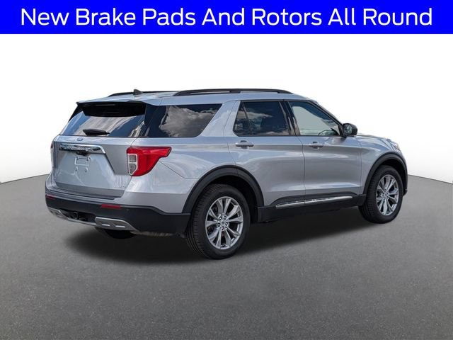 Certified 2023 Ford Explorer XLT w/ Equipment Group 202A AWD/4WD image 3