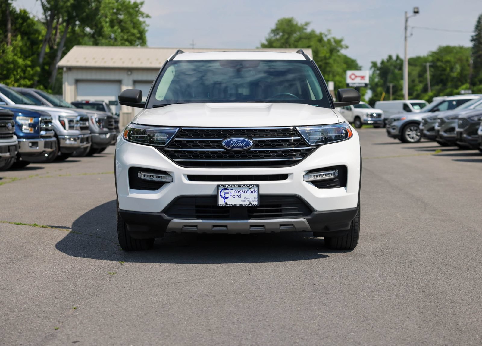 Certified 2023 Ford Explorer XLT w/ Equipment Group 202A AWD/4WD image 2