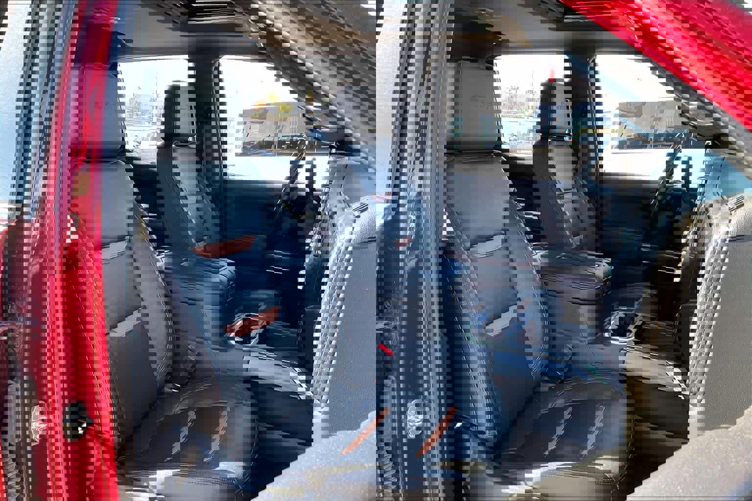 Used 2019 GMC Sierra 1500 AT4 w/ Off Road Performance Package image 8