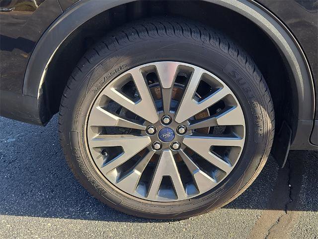 Certified 2020 Ford Escape Titanium image 31