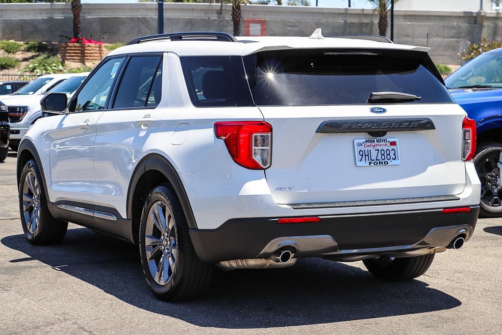 Certified 2023 Ford Explorer XLT w/ Equipment Group 202A RWD image 9
