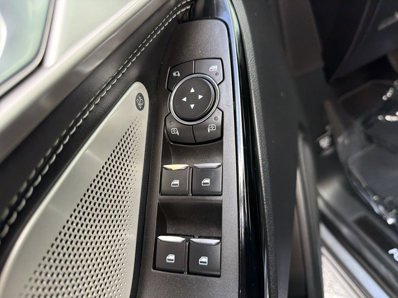 Certified 2022 Ford Explorer ST w/ Equipment Group 401A AWD/4WD image 18