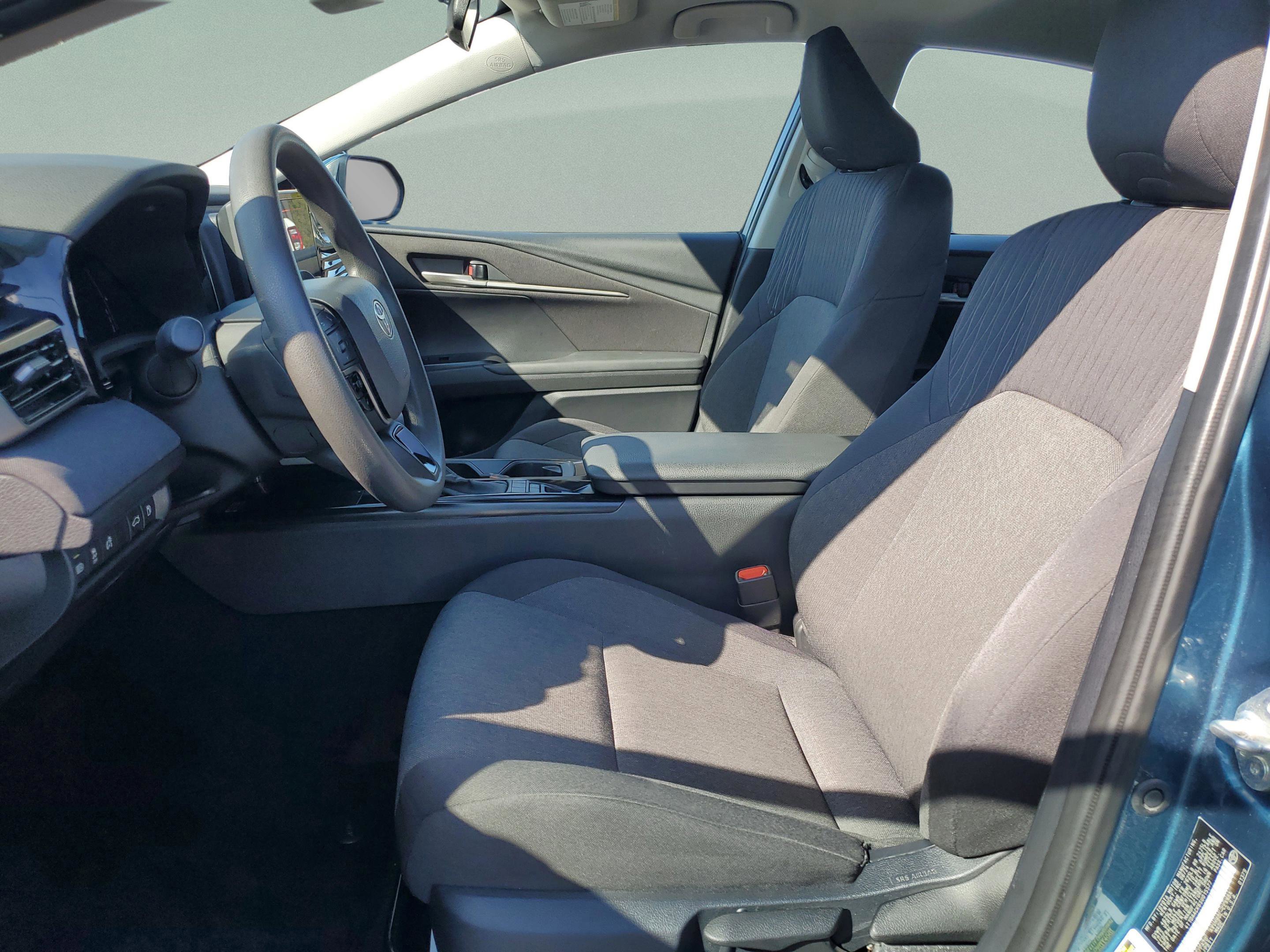 Used 2025 Toyota Camry LE image 19