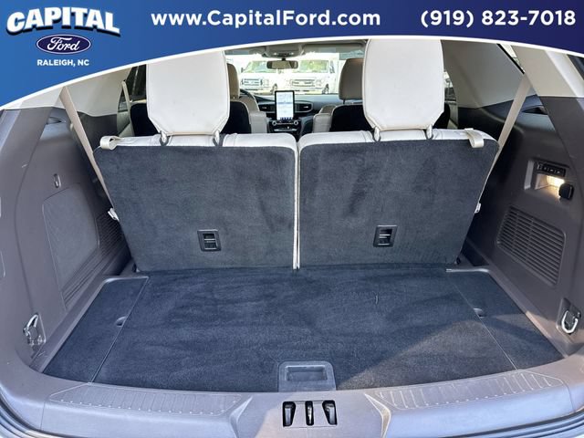 Certified 2024 Ford Explorer Platinum w/ Technology Package AWD/4WD image 16
