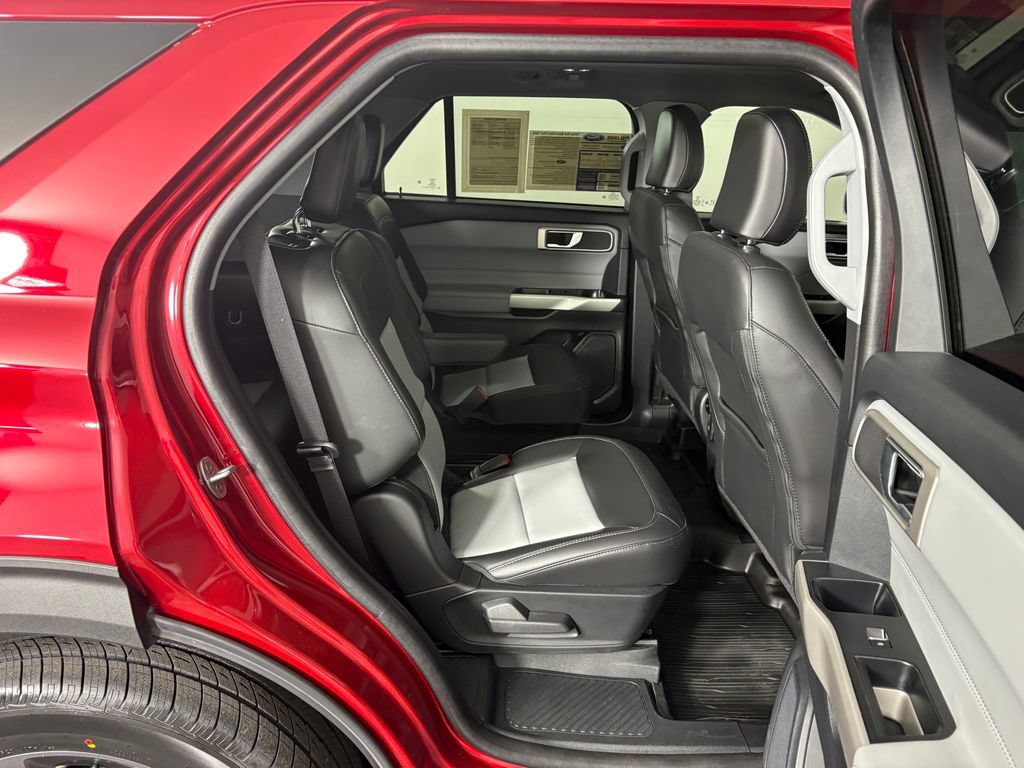 Certified 2023 Ford Explorer XLT w/ Equipment Group 202A AWD/4WD image 38