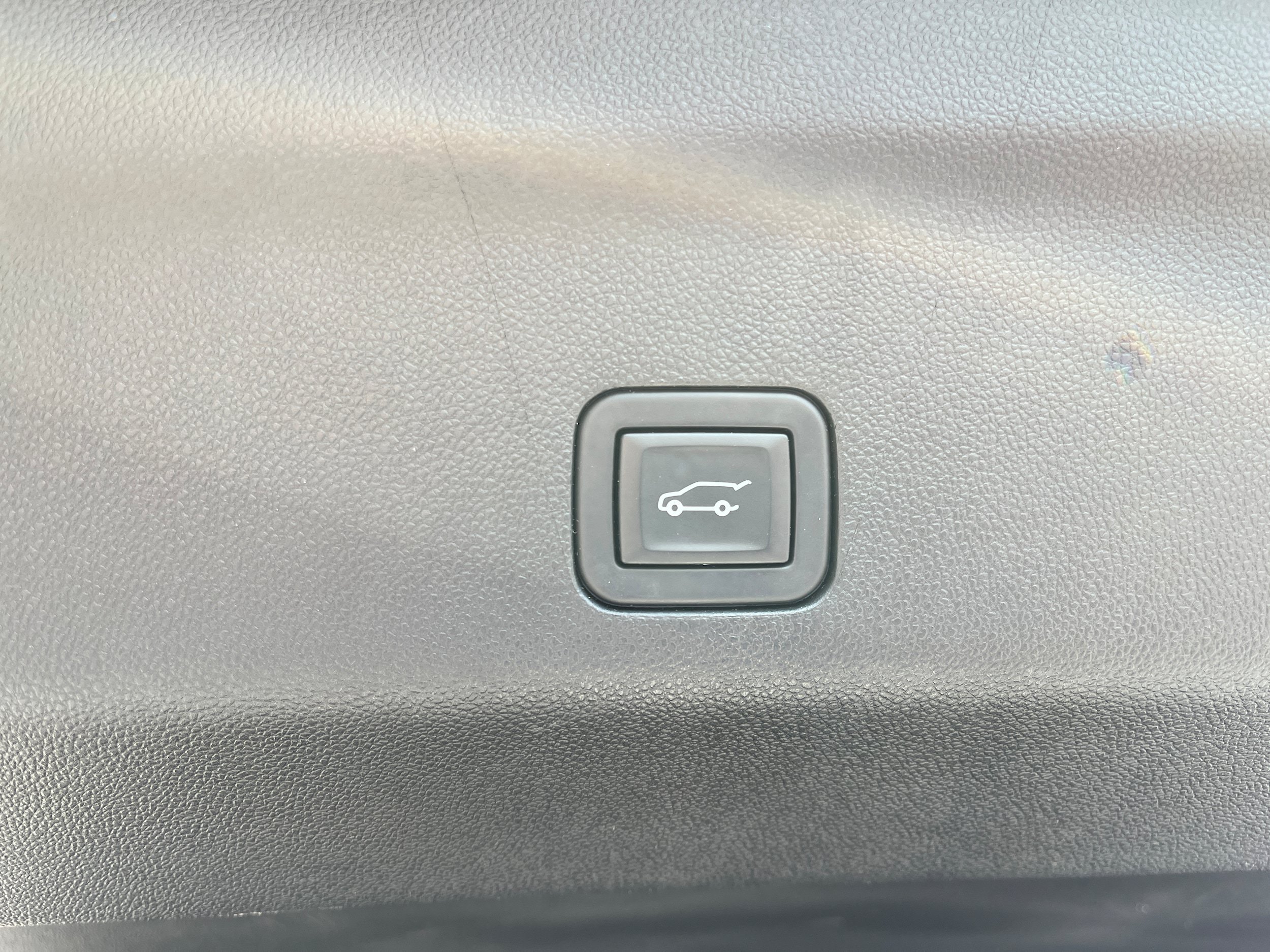 Used 2024 Chevrolet Suburban High Country AWD/4WD image 12