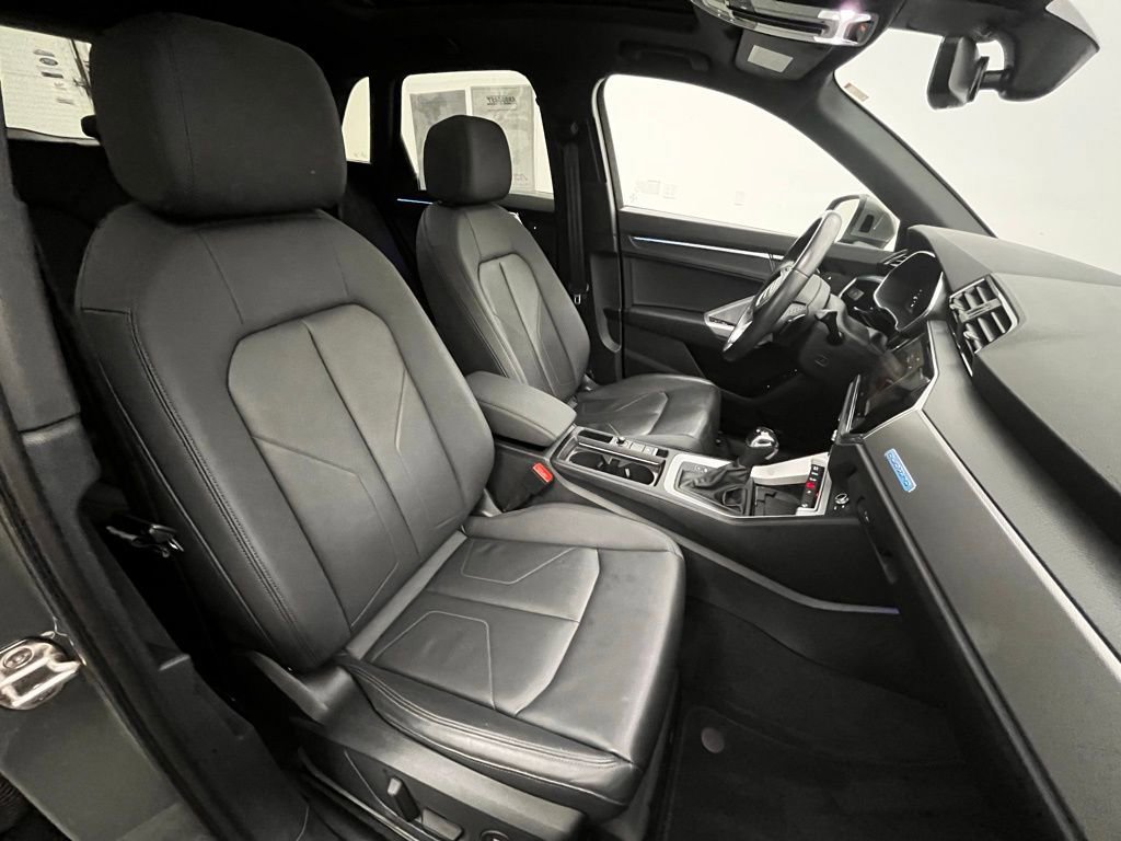 Used 2023 Audi Q3 2.0T Premium Plus w/ Premium Plus Package image 28