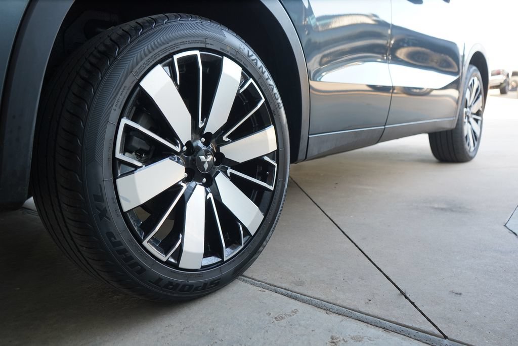 Used 2025 Mitsubishi Outlander SE FWD image 9