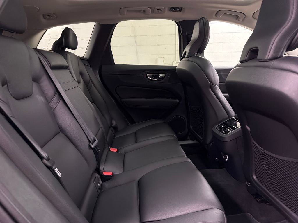 Used 2019 Volvo XC60 T5 Inscription w/ Protection Package Premier FWD image 30