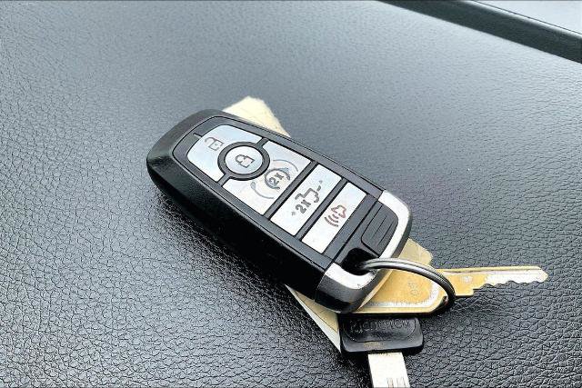 Certified 2019 Ford F150 Lariat w/ Equipment Group 502A Luxury AWD/4WD image 11