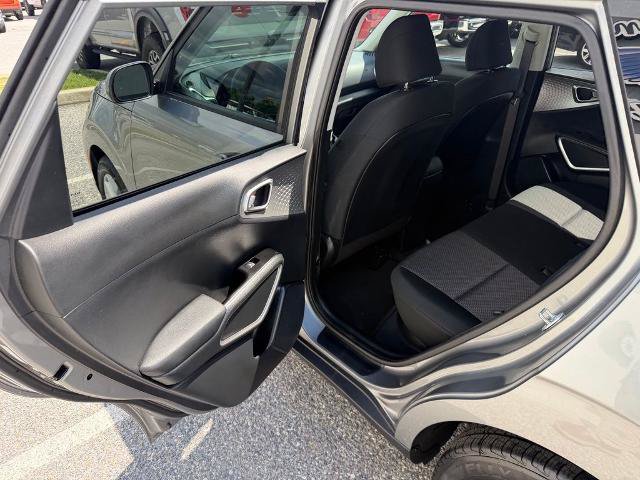 Used 2025 Kia Soul LX w/ LX Technology Package FWD image 10