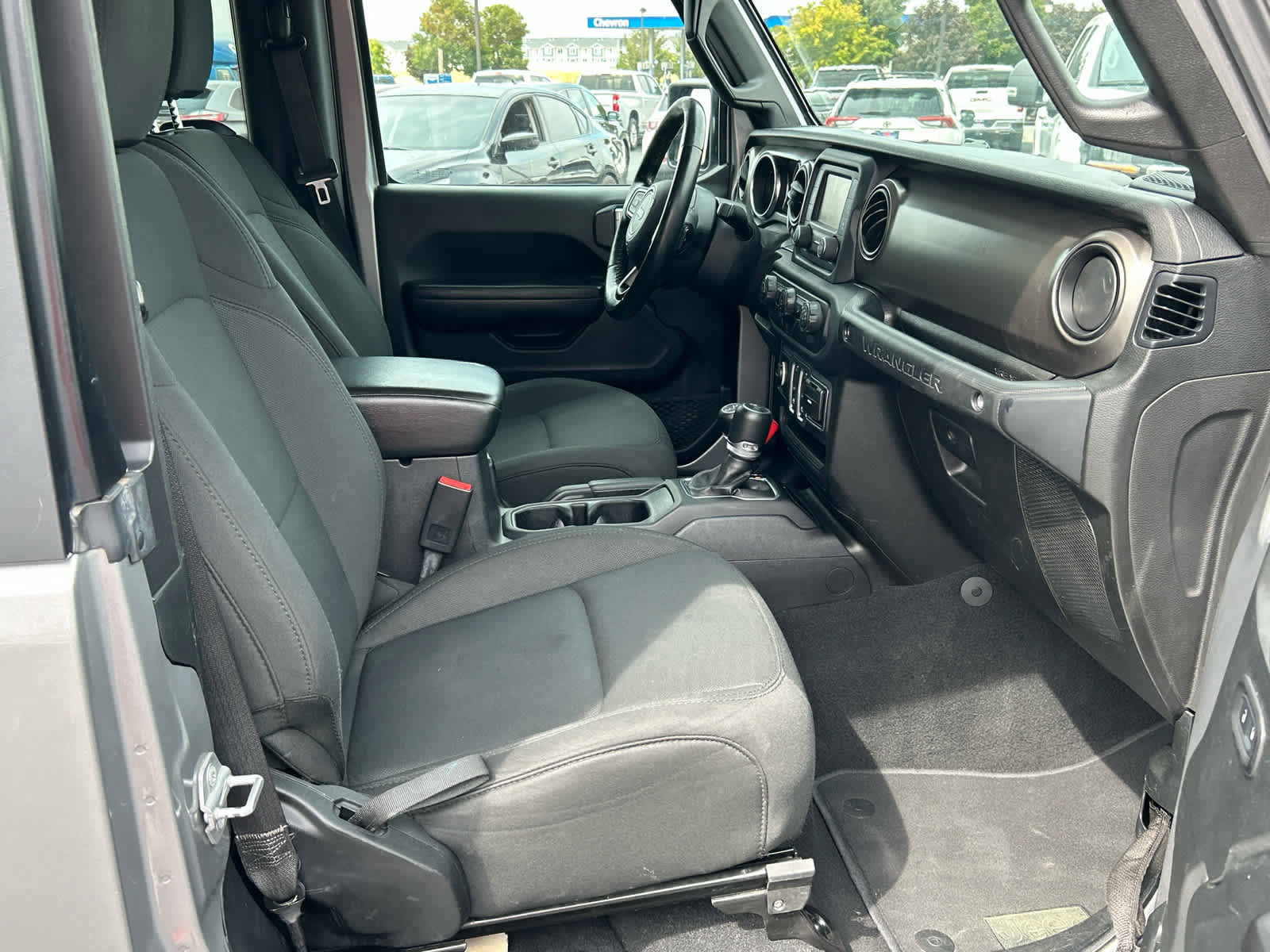 Used 2019 Jeep Wrangler Sport image 19