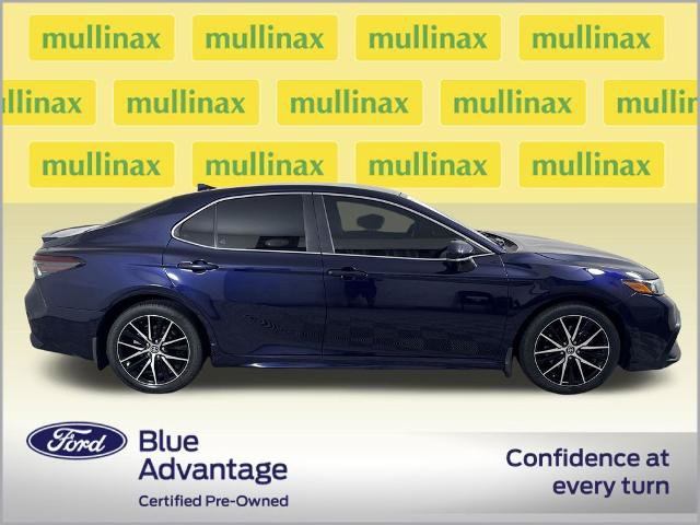 Used 2022 Toyota Camry SE FWD image 2