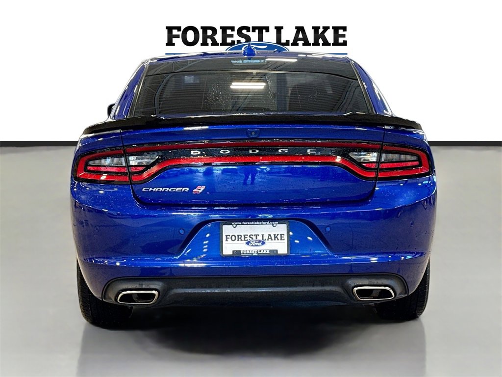 Used 2022 Dodge Charger SXT w/ Driver Convenience Group image 6