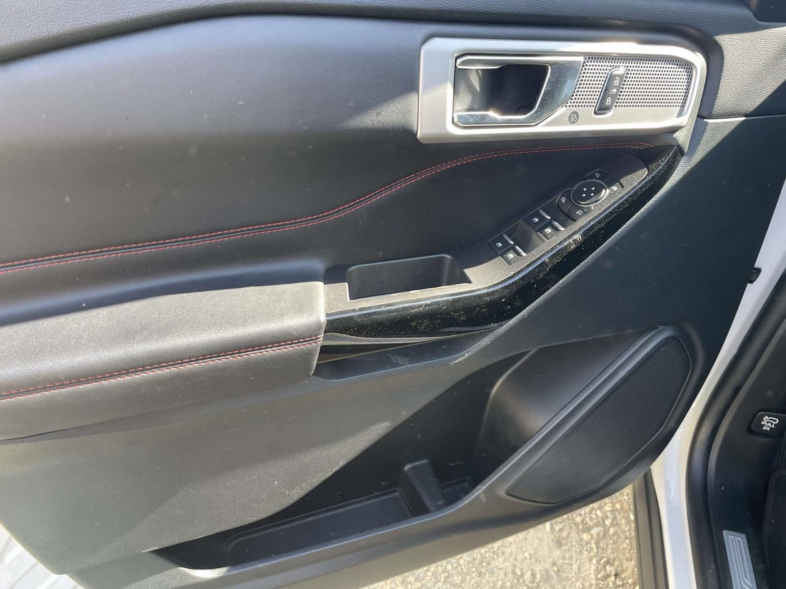 Certified 2023 Ford Explorer ST-Line w/ Class IV Trailer Tow Package image 16