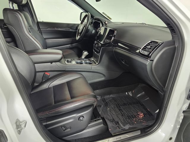 Used 2021 Jeep Grand Cherokee Trailhawk w/ Trailhawk Luxury Group AWD/4WD image 11