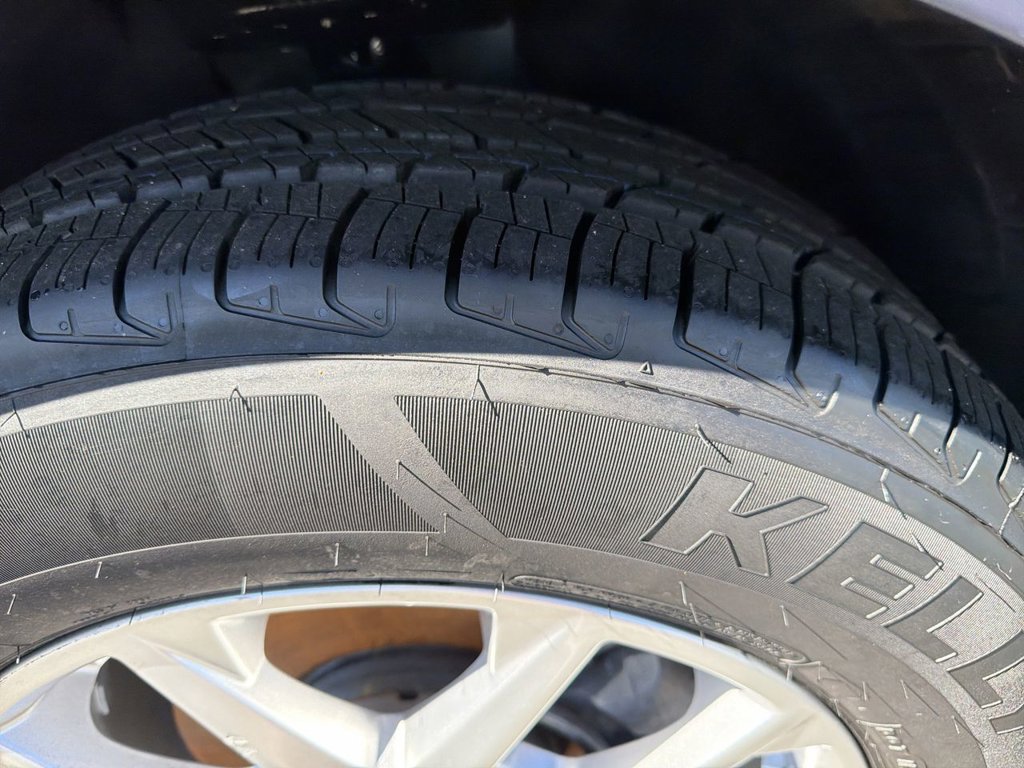 Used 2022 Chevrolet Equinox LS FWD image 29