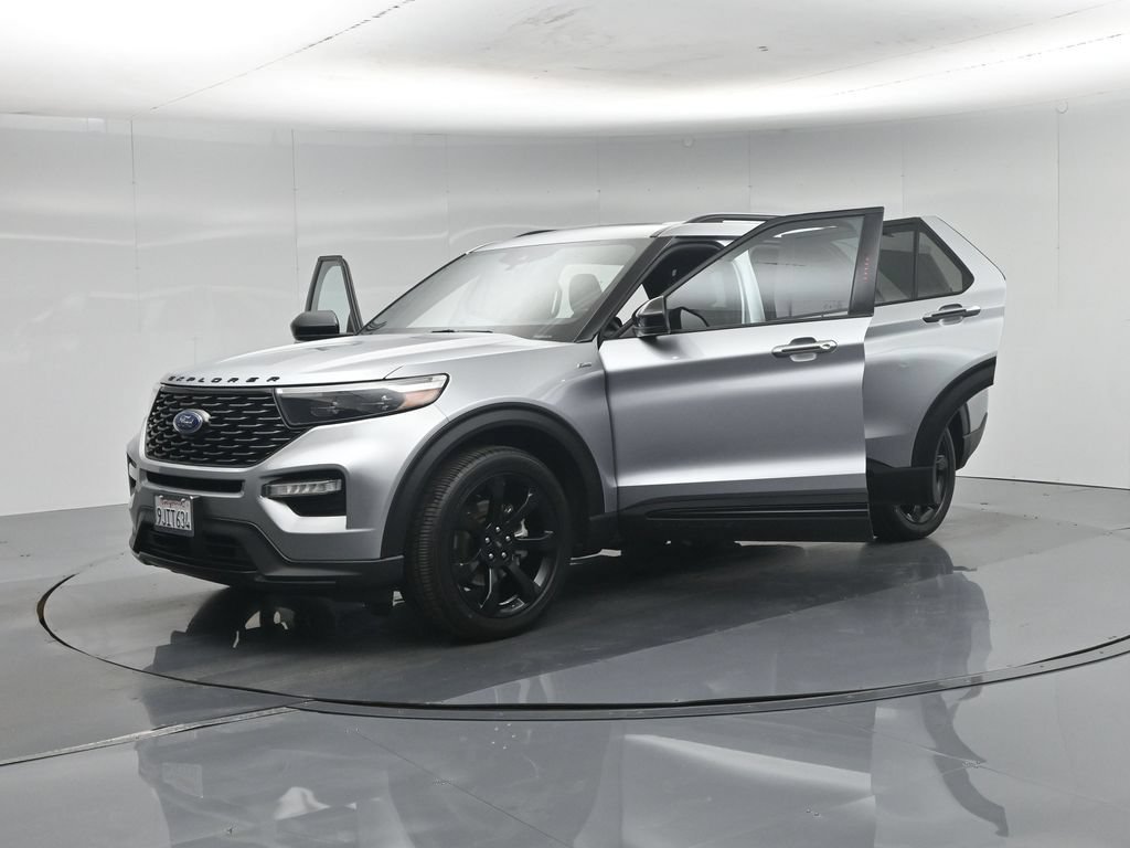 Certified 2023 Ford Explorer ST-Line w/ Class IV Trailer Tow Package RWD image 30
