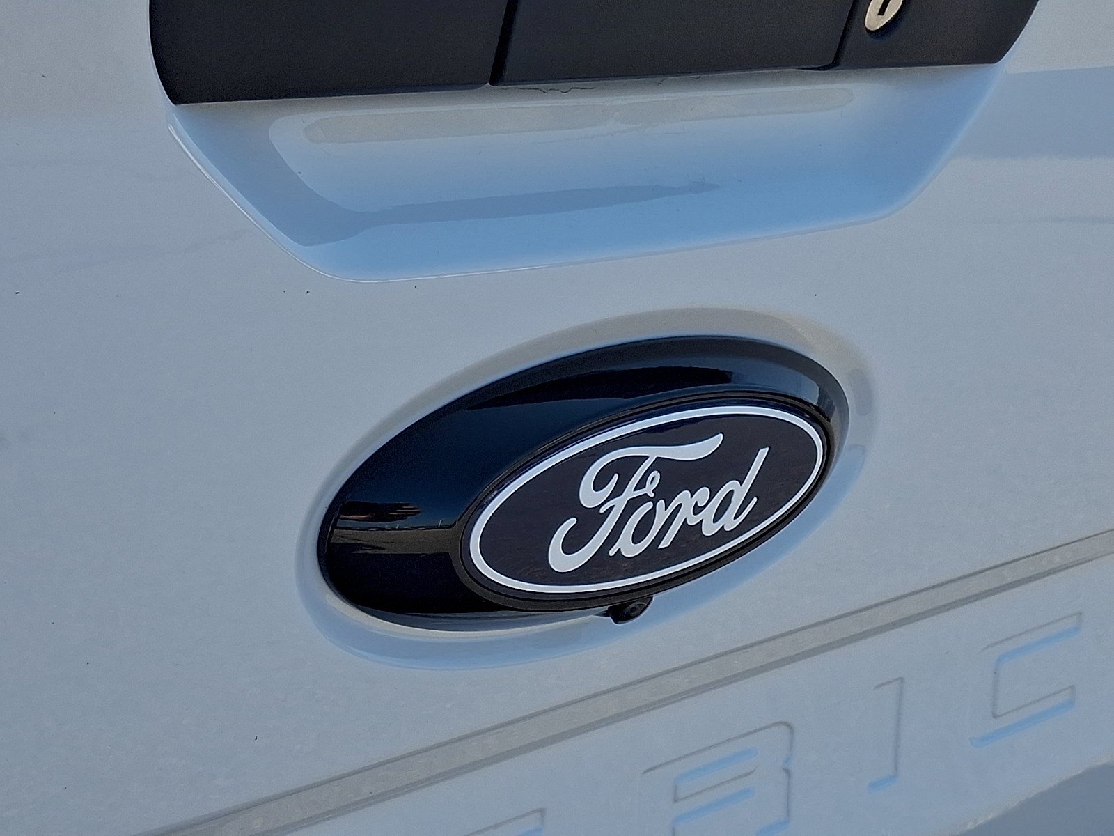 Certified 2025 Ford Maverick XL FWD image 29