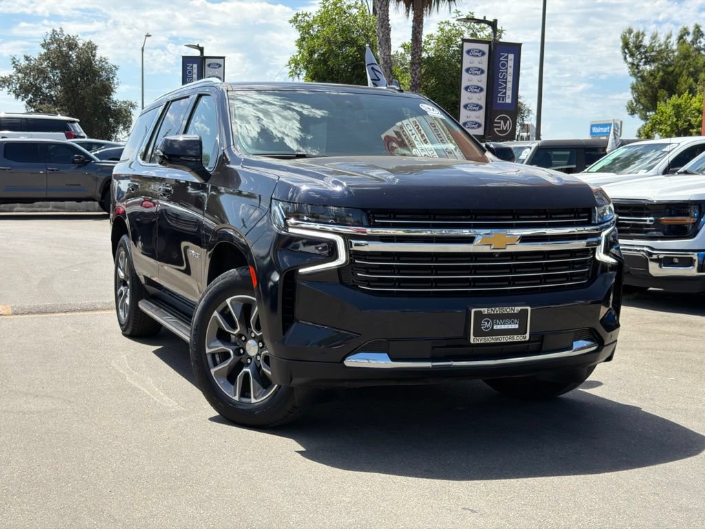 Used 2023 Chevrolet Tahoe LT w/ Luxury Package AWD/4WD image 3