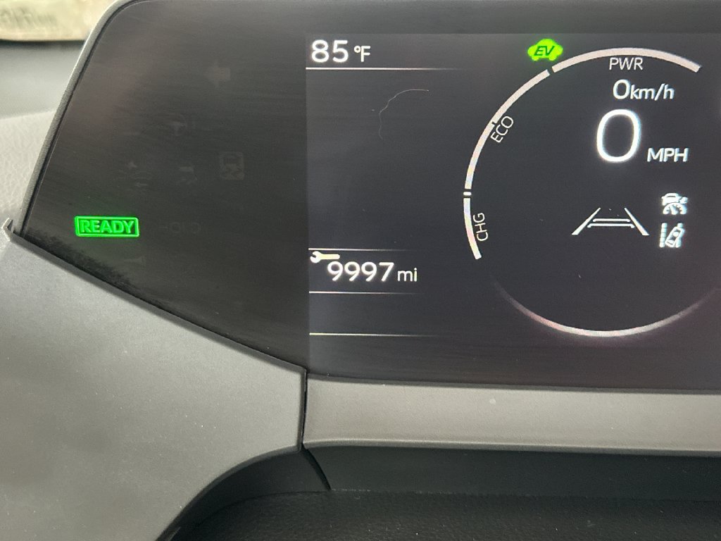 Used 2025 Toyota Prius LE FWD image 28