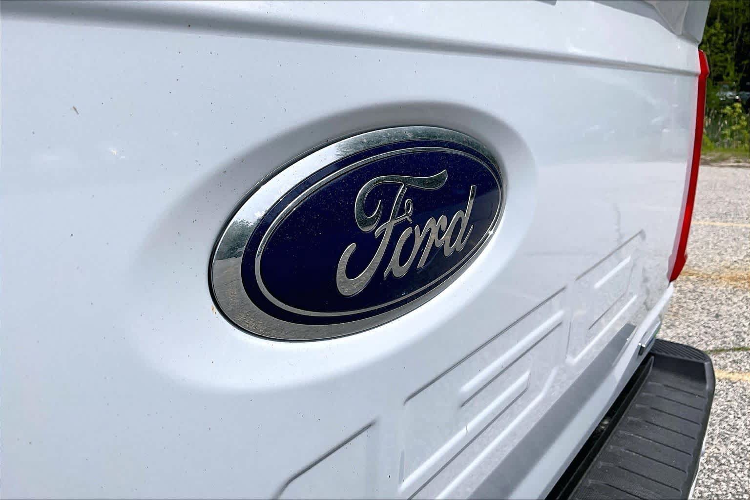 Certified 2022 Ford F150 XL w/ STX Appearance Package AWD/4WD image 33
